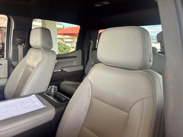 Used 2023 Silver GMC SLT image 5