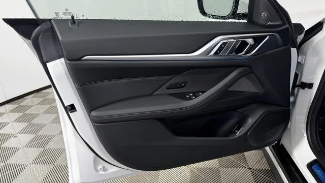 New 2026 Alpine White BMW xDrive40 image 9