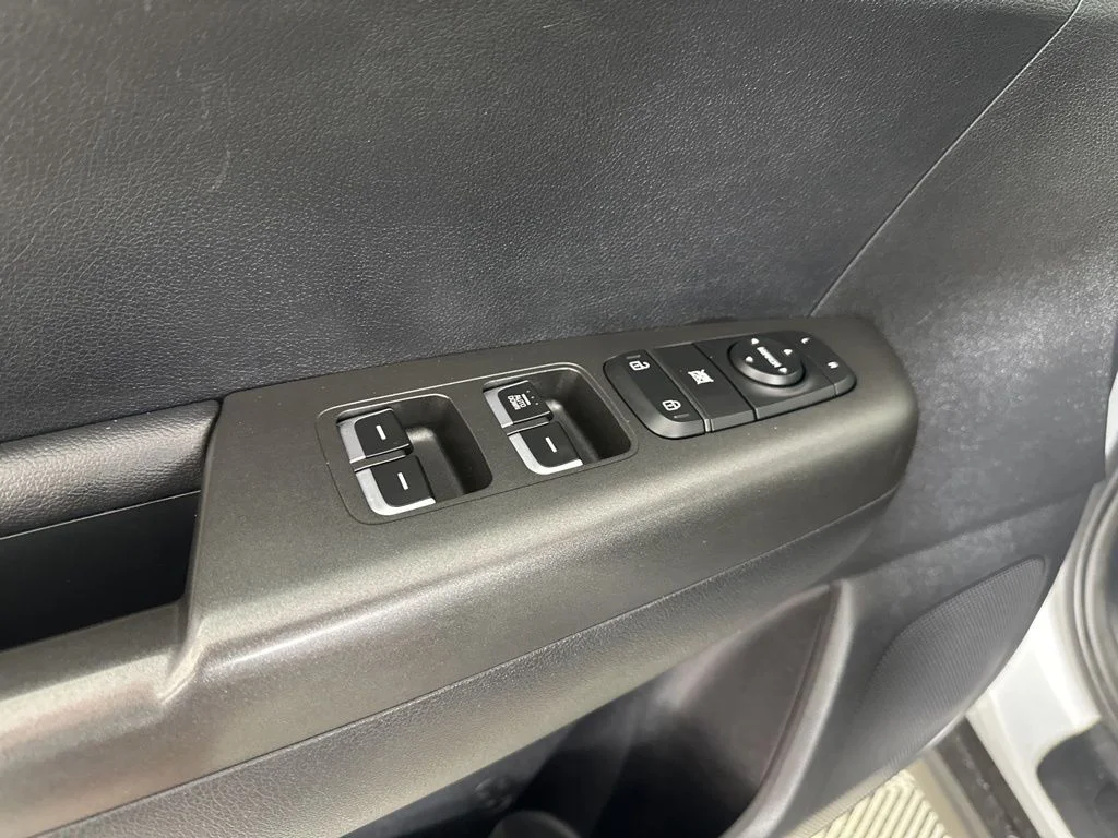 Used 2021 Silver Kia LX image 25
