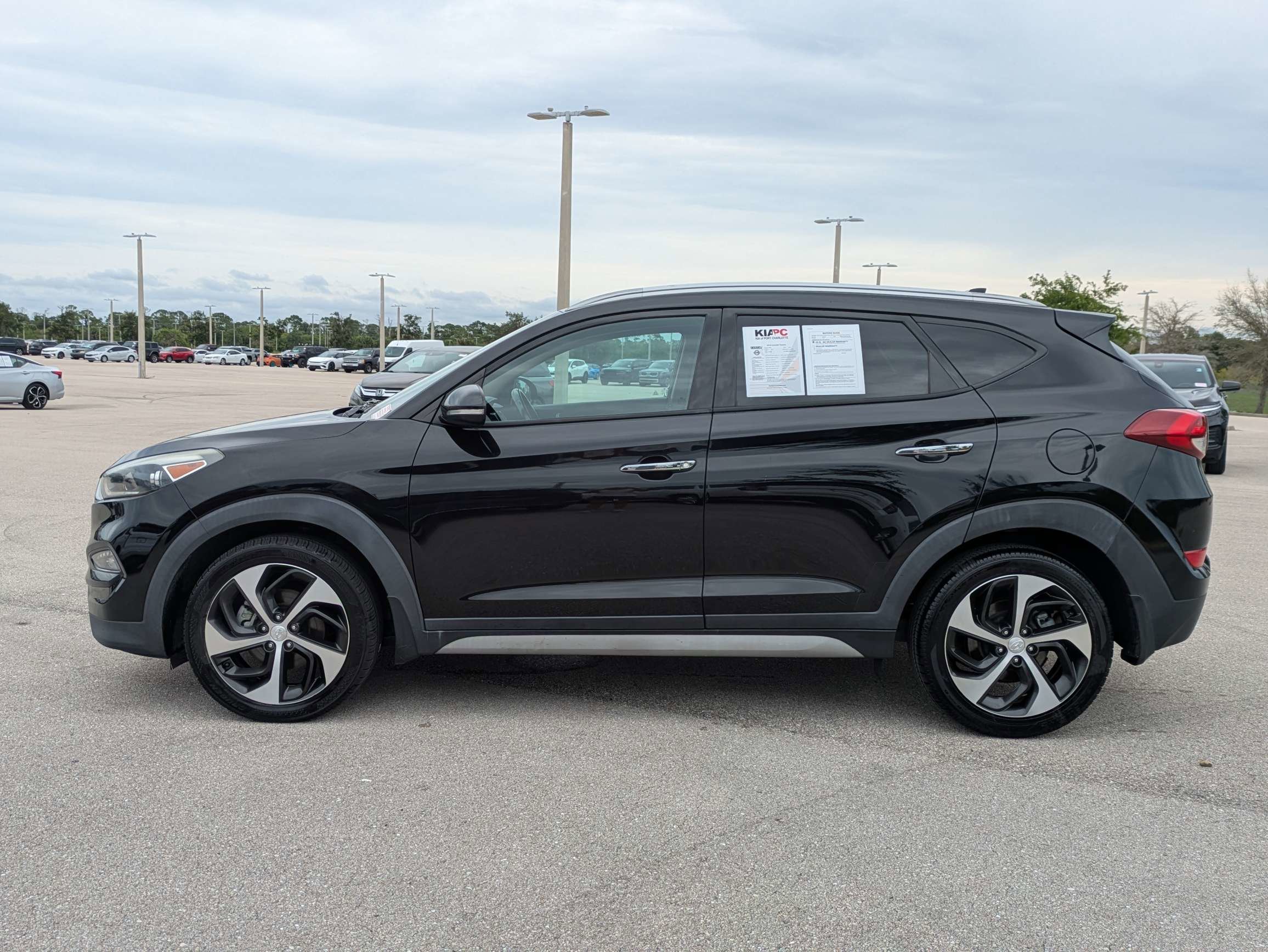 Used 2018 Black Noir Pearl Hyundai Limited image 8