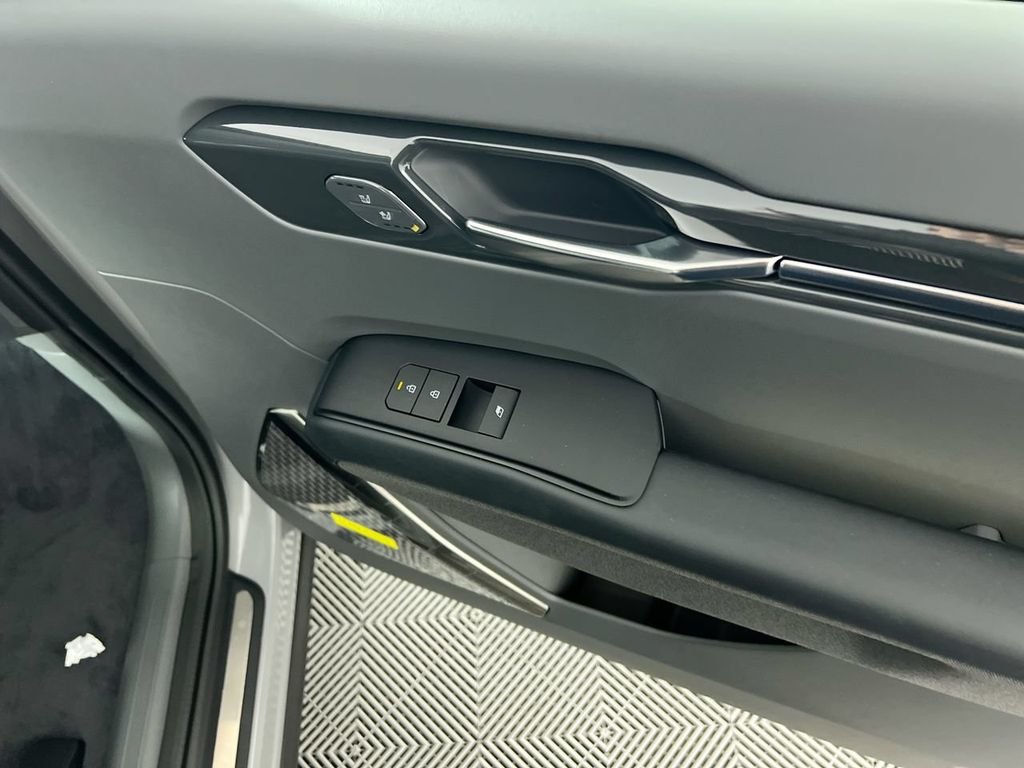 New 2026 Wolf Gray Kia Land AWD image 32