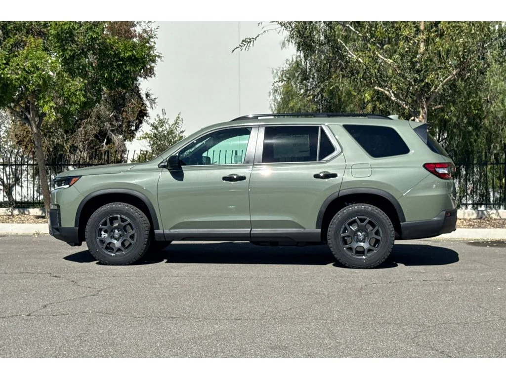 New 2026 Ash Green Metallic Honda TrailSport image 8