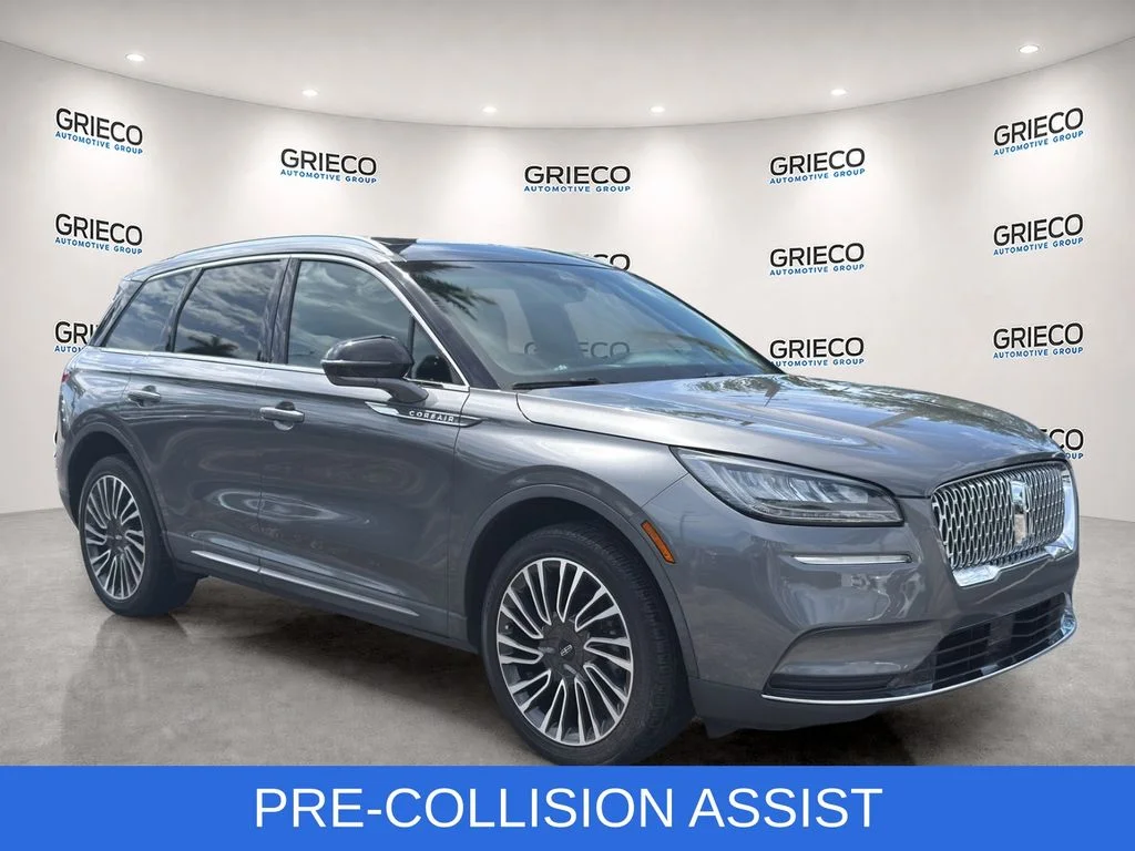Used 2022 Gray Lincoln Reserve image 1