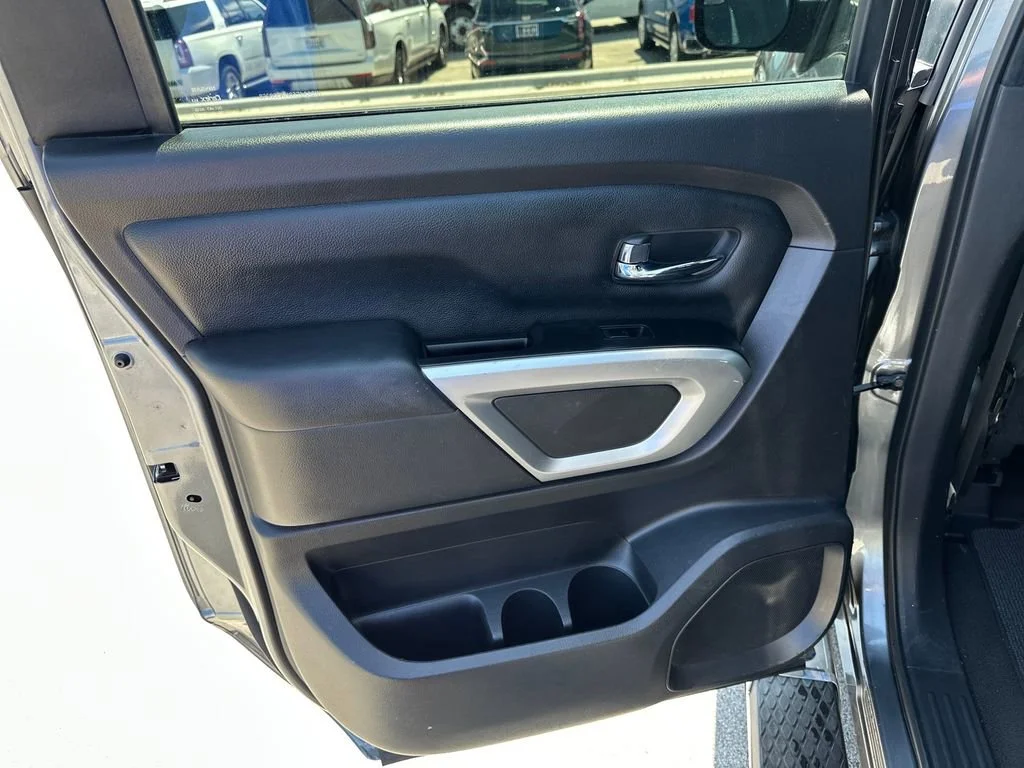 Used 2017  Nissan SV image 30
