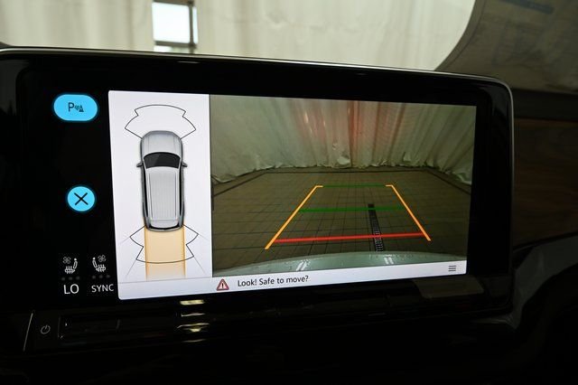 2026 Volkswagen Atlas SE w/Tech - Photo 6