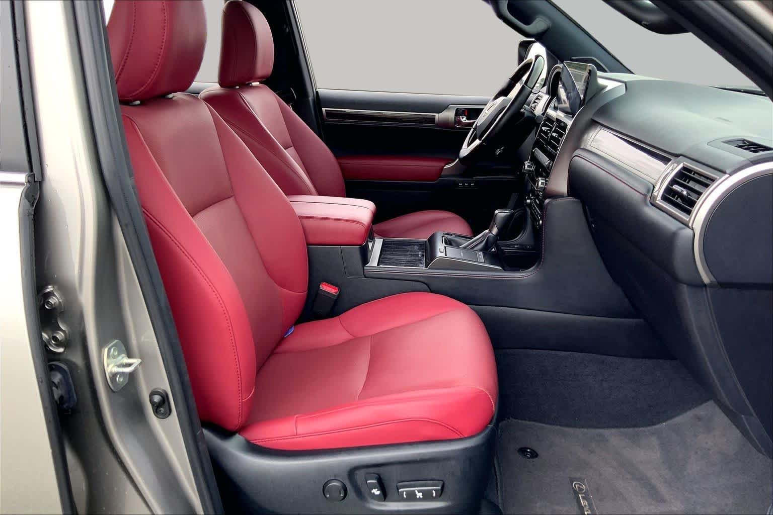 Used 2023 Atomic Silver Lexus Premium image 9