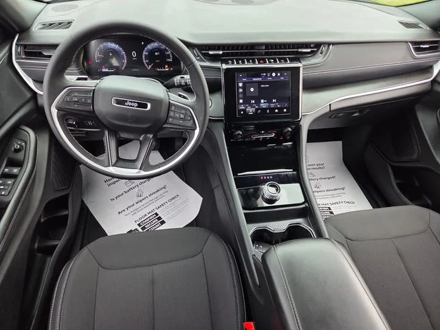 Used 2025 Black Jeep Laredo image 9