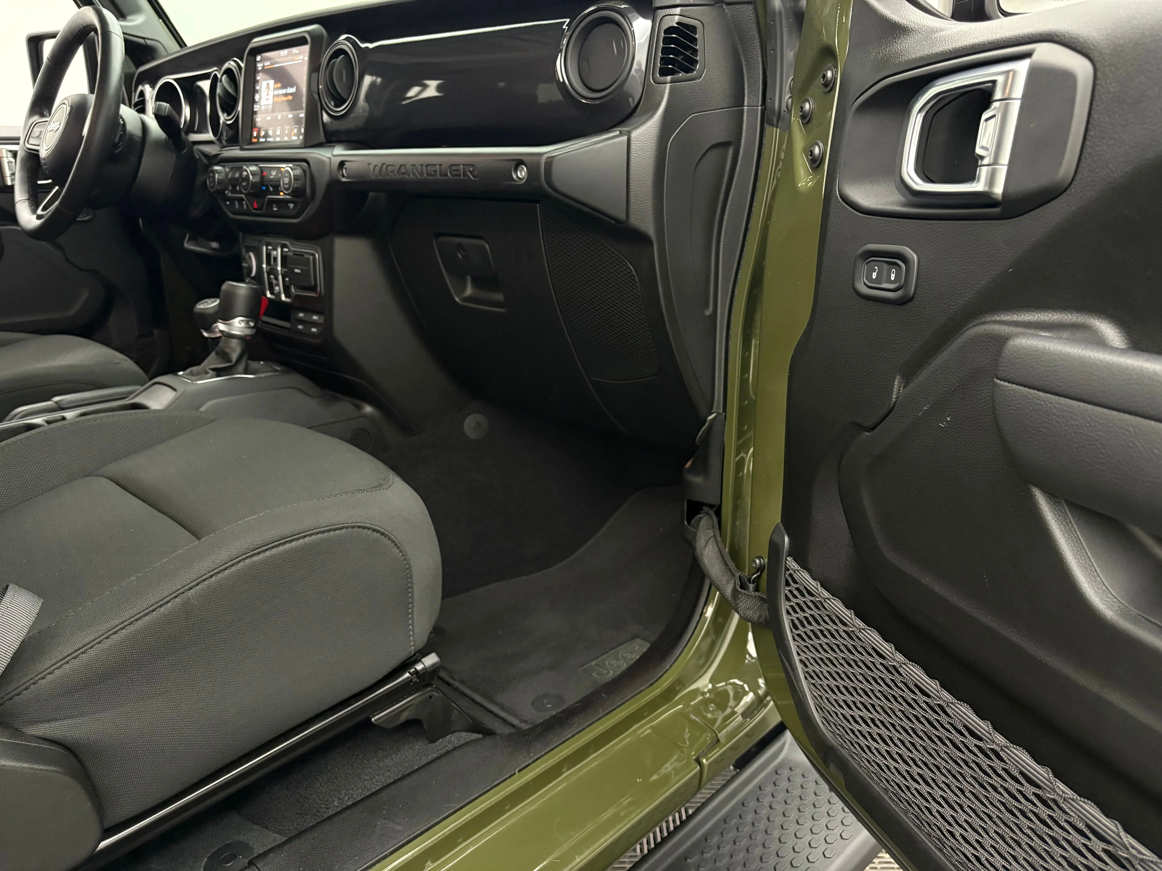 Used 2022 Sarge Green Clearcoat Jeep Unlimited Sport Altitude image 35
