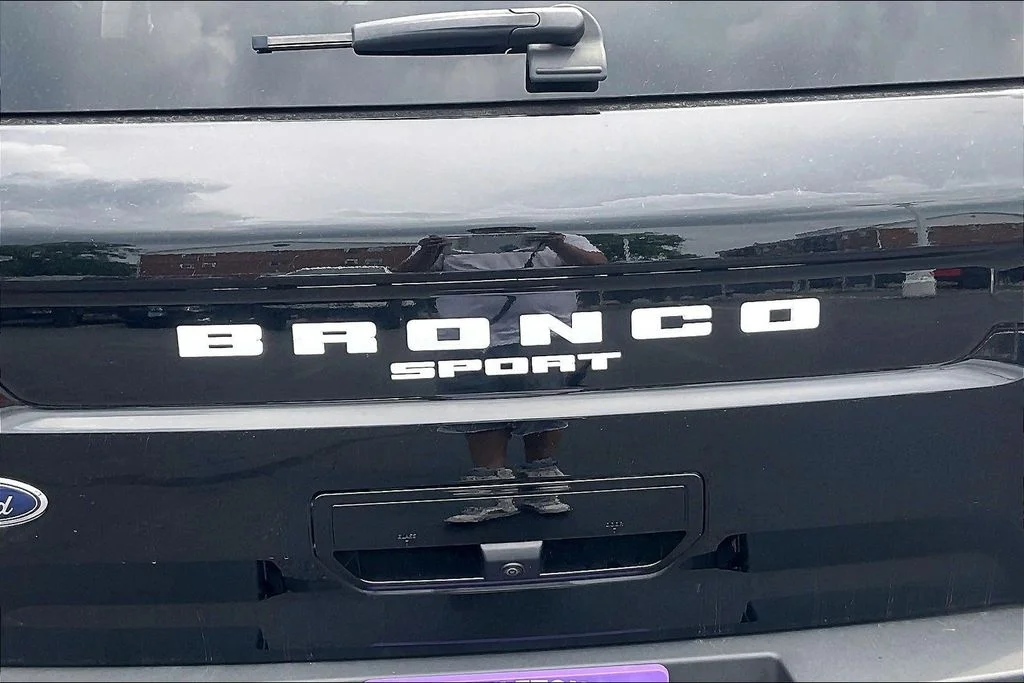 Used 2024 Black Ford Outer Banks image 7