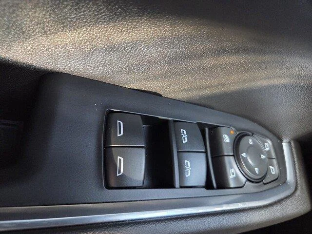 Used 2022 Onyx Black GMC SLT image 19