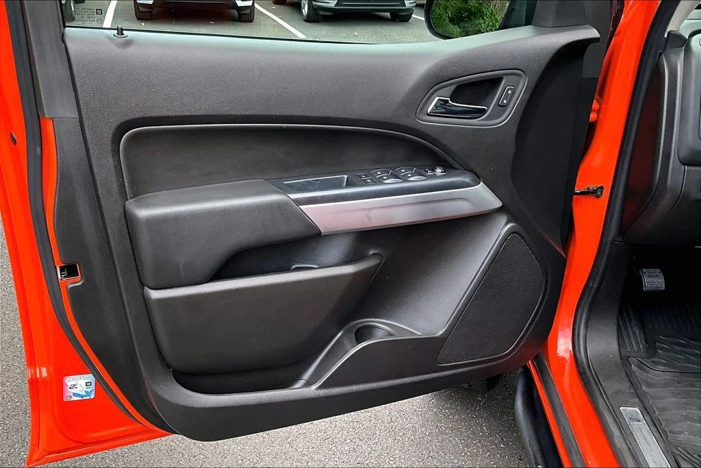 Used 2021 Orange Chevrolet ZR2 image 17