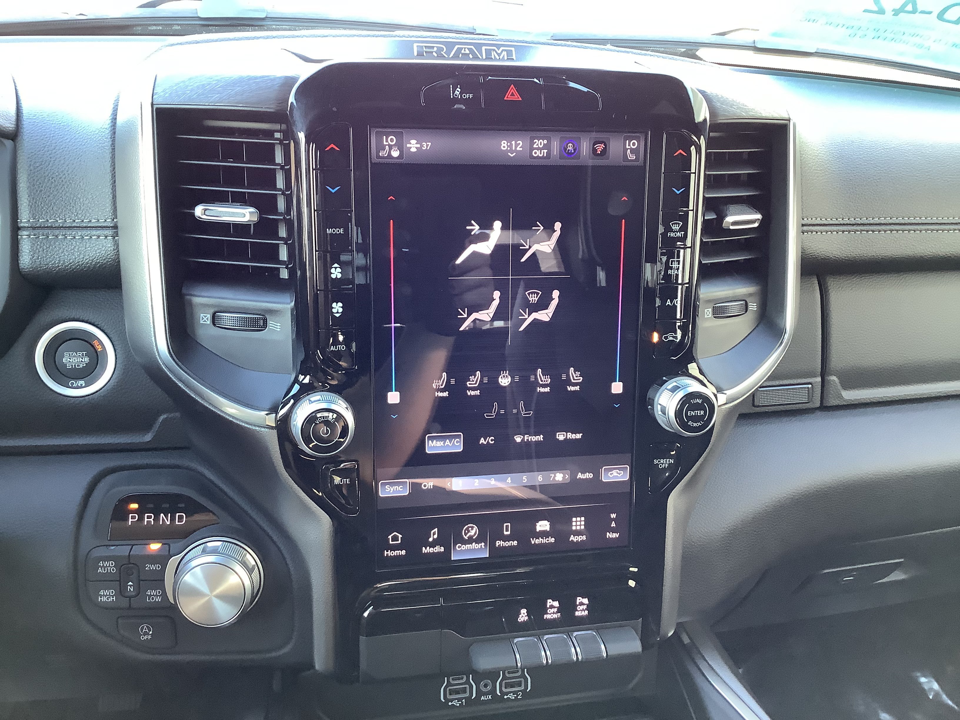 New 2026 Granite Crystal Metallic Clear-Coat Exterior Paint RAM Laramie image 18