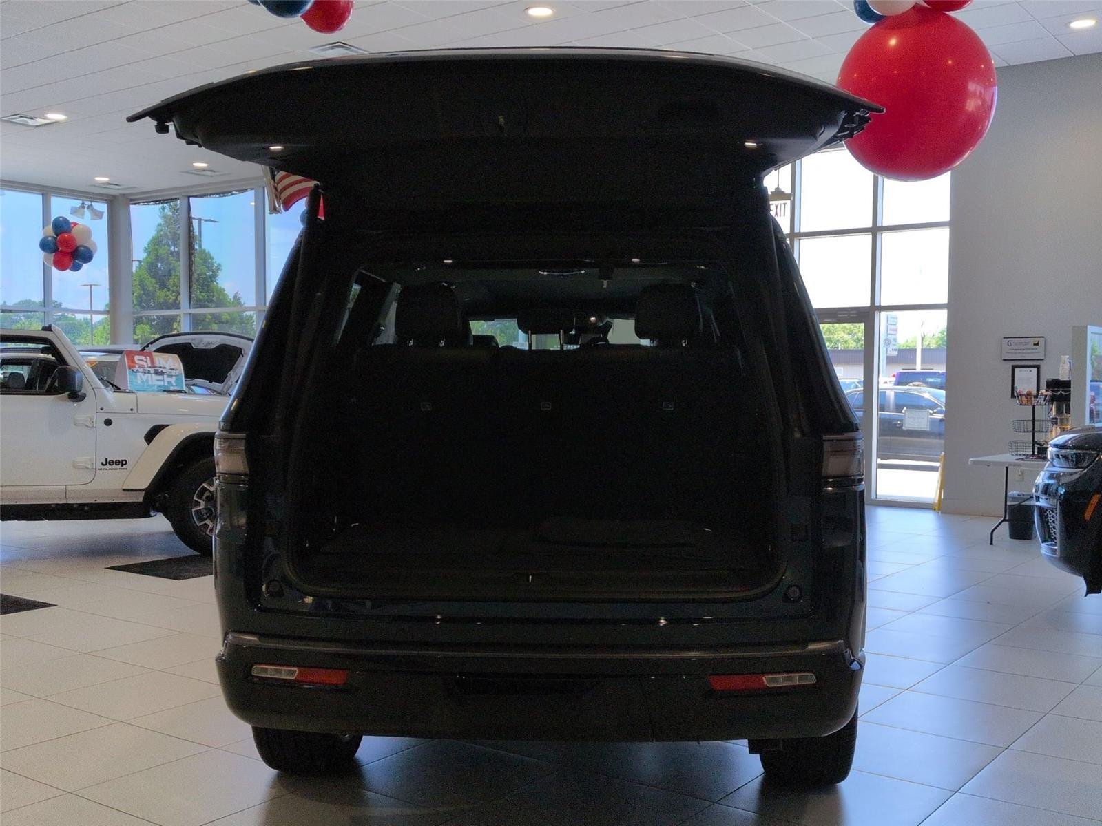 New 2026 Fathom Blue Pearlcoat Jeep Limited Reserve image 35