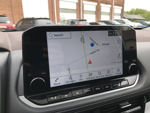 Used 2023 Pearl White Tricoat Nissan SL image 19