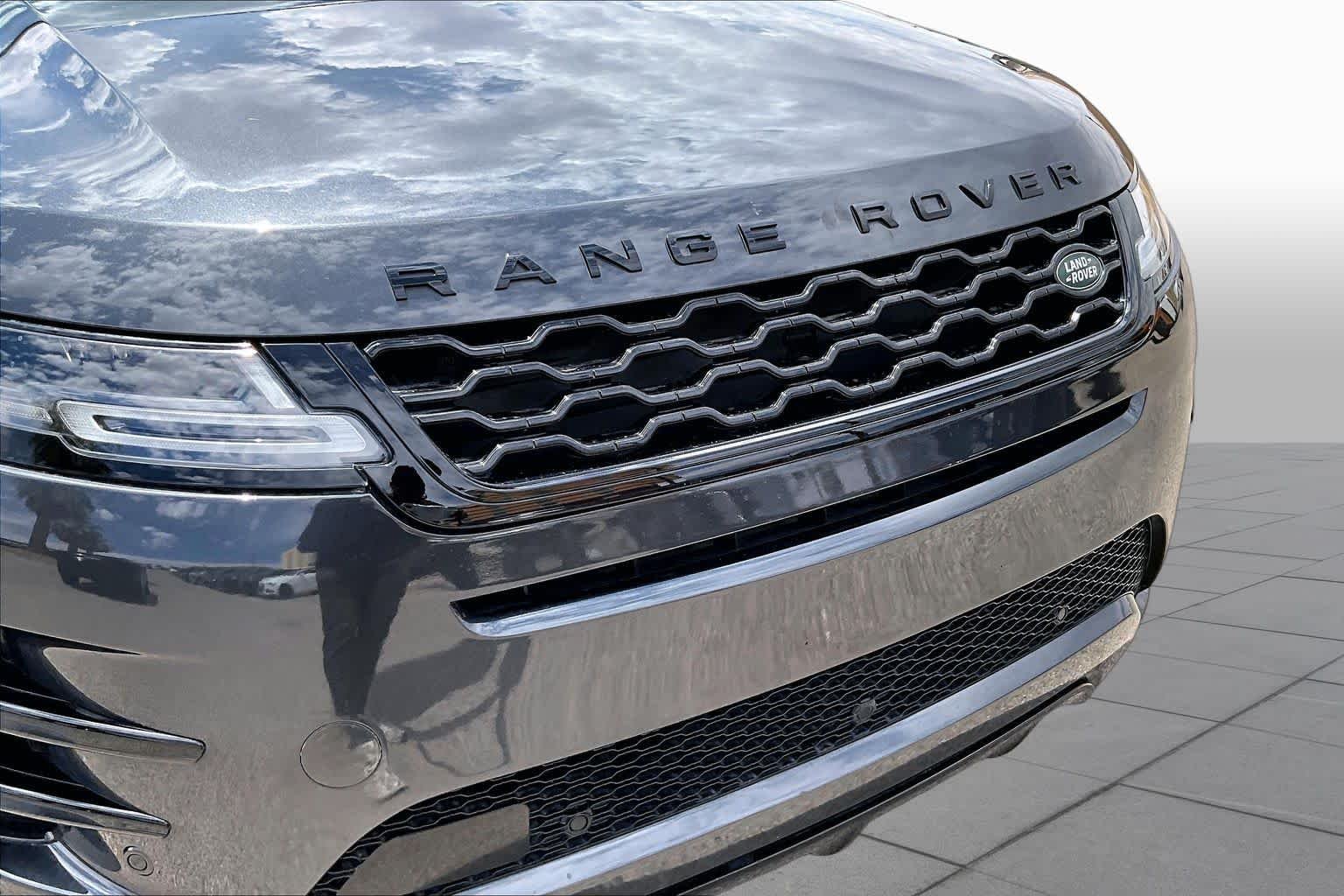 Used 2023 Santorini Black Metallic Land Rover R-Dynamic S image 28