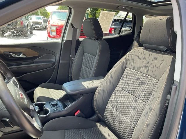 Used 2019 Blue Emerald Metallic GMC  image 31