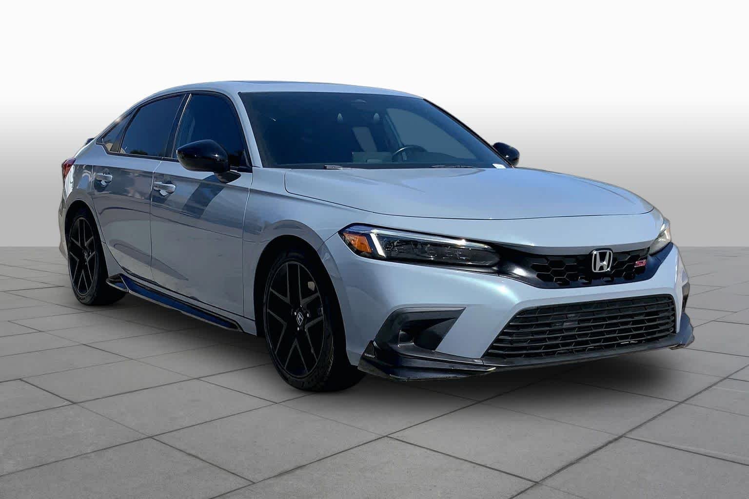 Certified Used 2023 Sonic Gray Pearl Honda  image 2