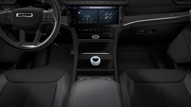 New 2027 Sting-Gray Clear-Coat Paint Jeep Laredo Altitude image 5