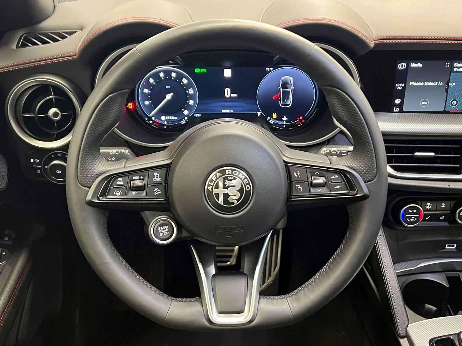 2025 Alfa Romeo Stelvio Special Edition - Photo 14