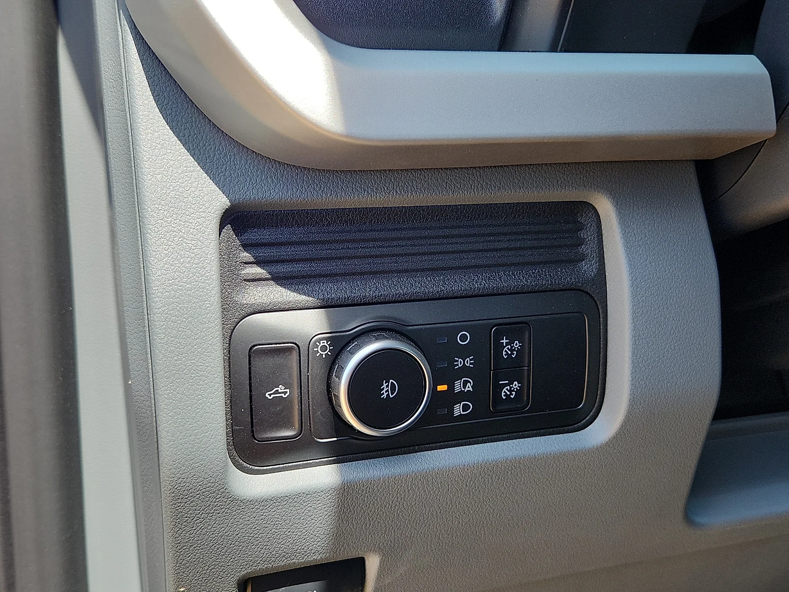 New 2026 Oxford White Ford F-450® XL image 16