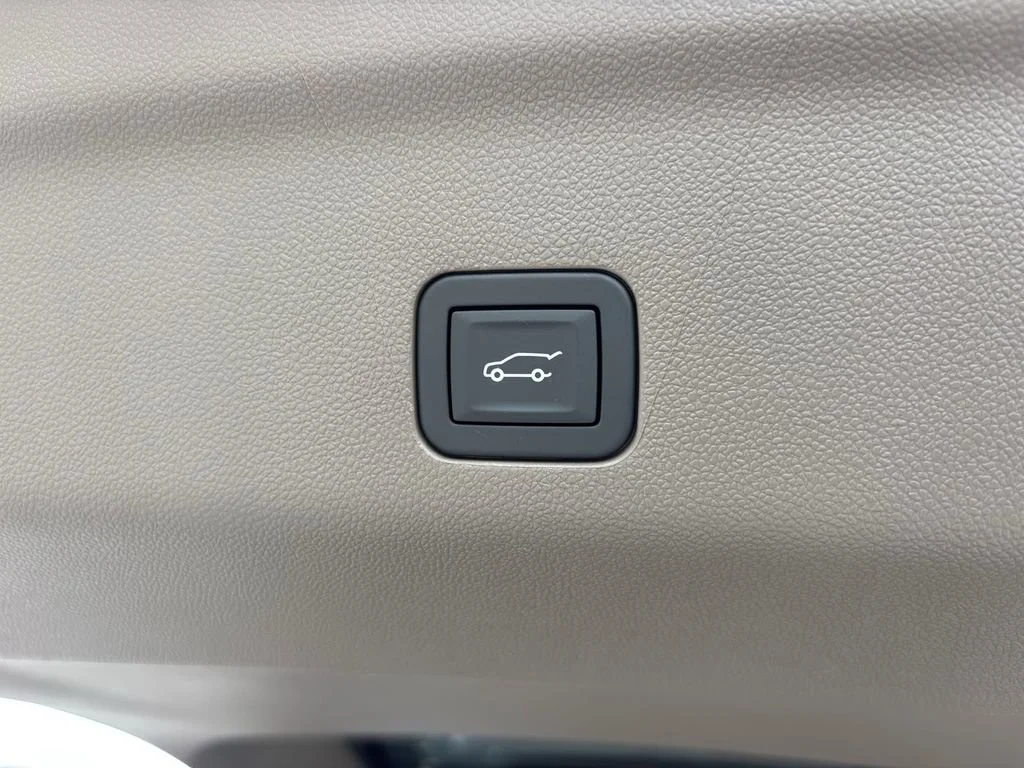New 2026 Glacier White Tricoat GMC Denali image 17
