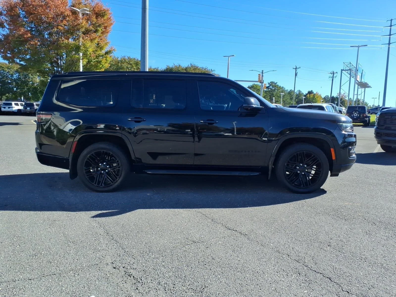 Used 2023  JEEP SERIESII image 12