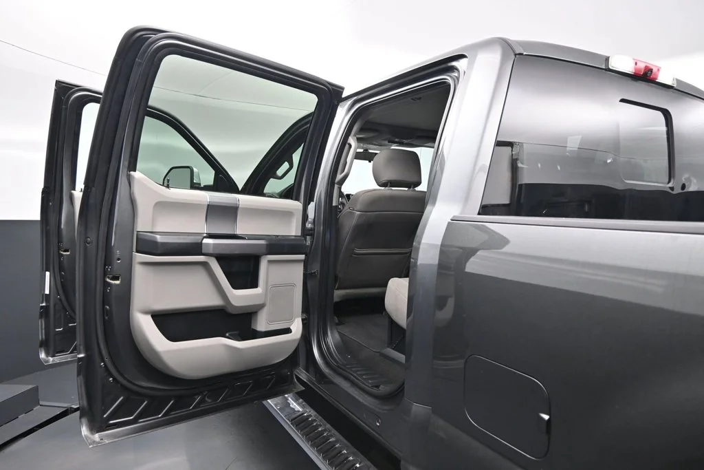 Used 2019 Gray Ford XLT image 15