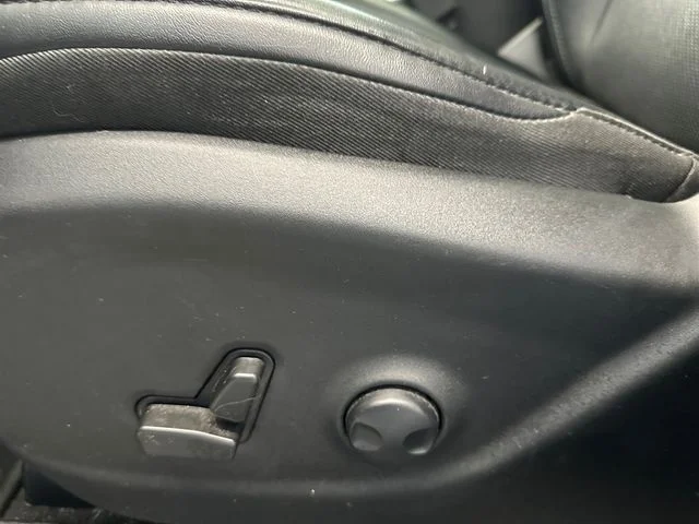Used 2022 Gray Jeep Limited image 19