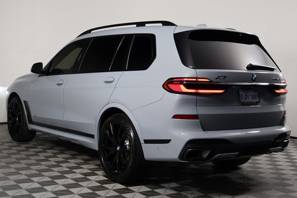 Used 2024 Gray Metallic BMW xDrive40i image 6