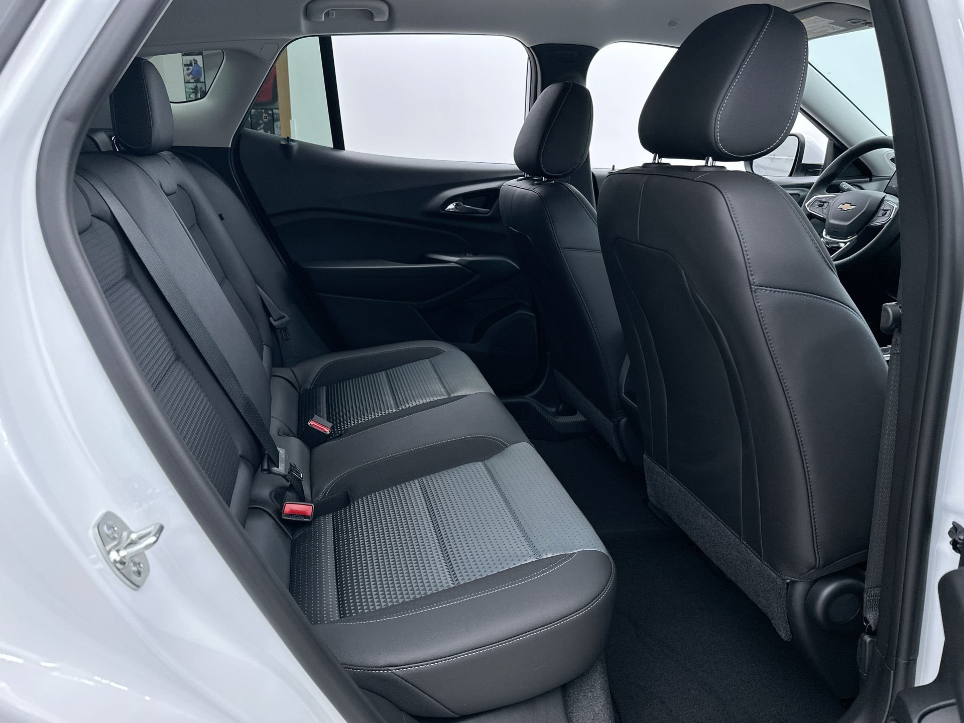 New 2026 Summit White Chevrolet LT image 81