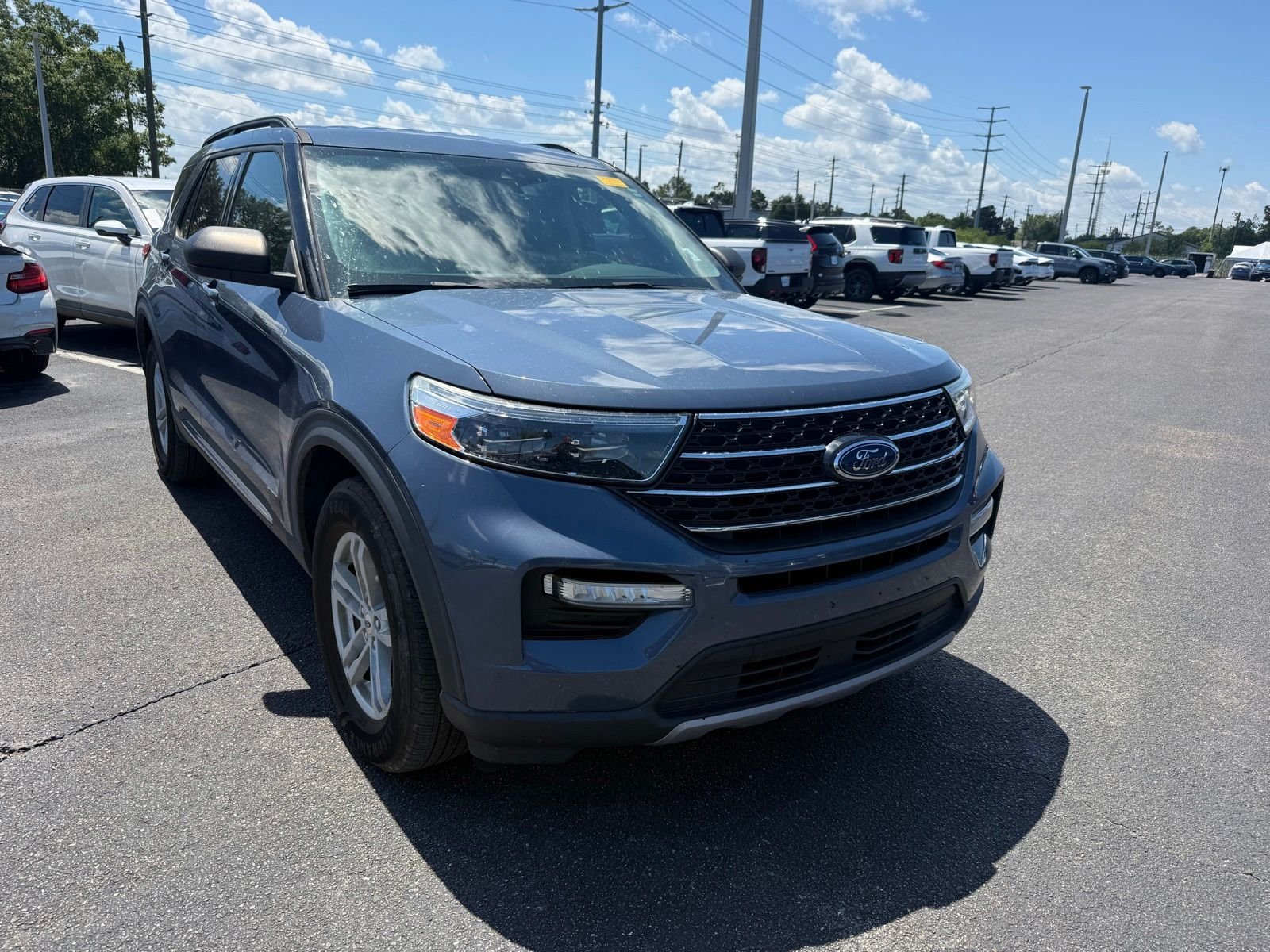 2021 Ford Explorer XLT 4WD's photo