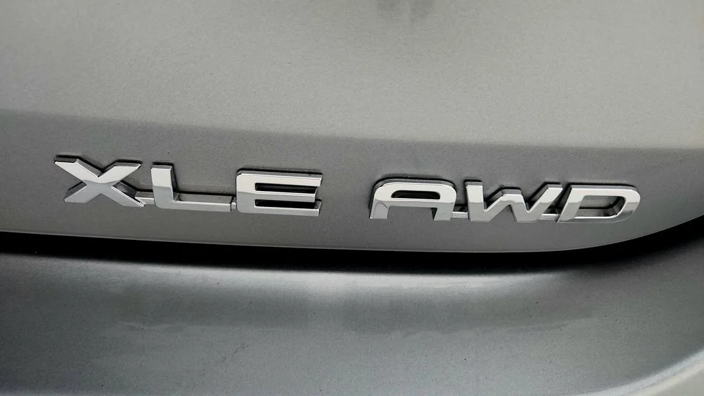 Used 2023 Silver Toyota XLE image 14
