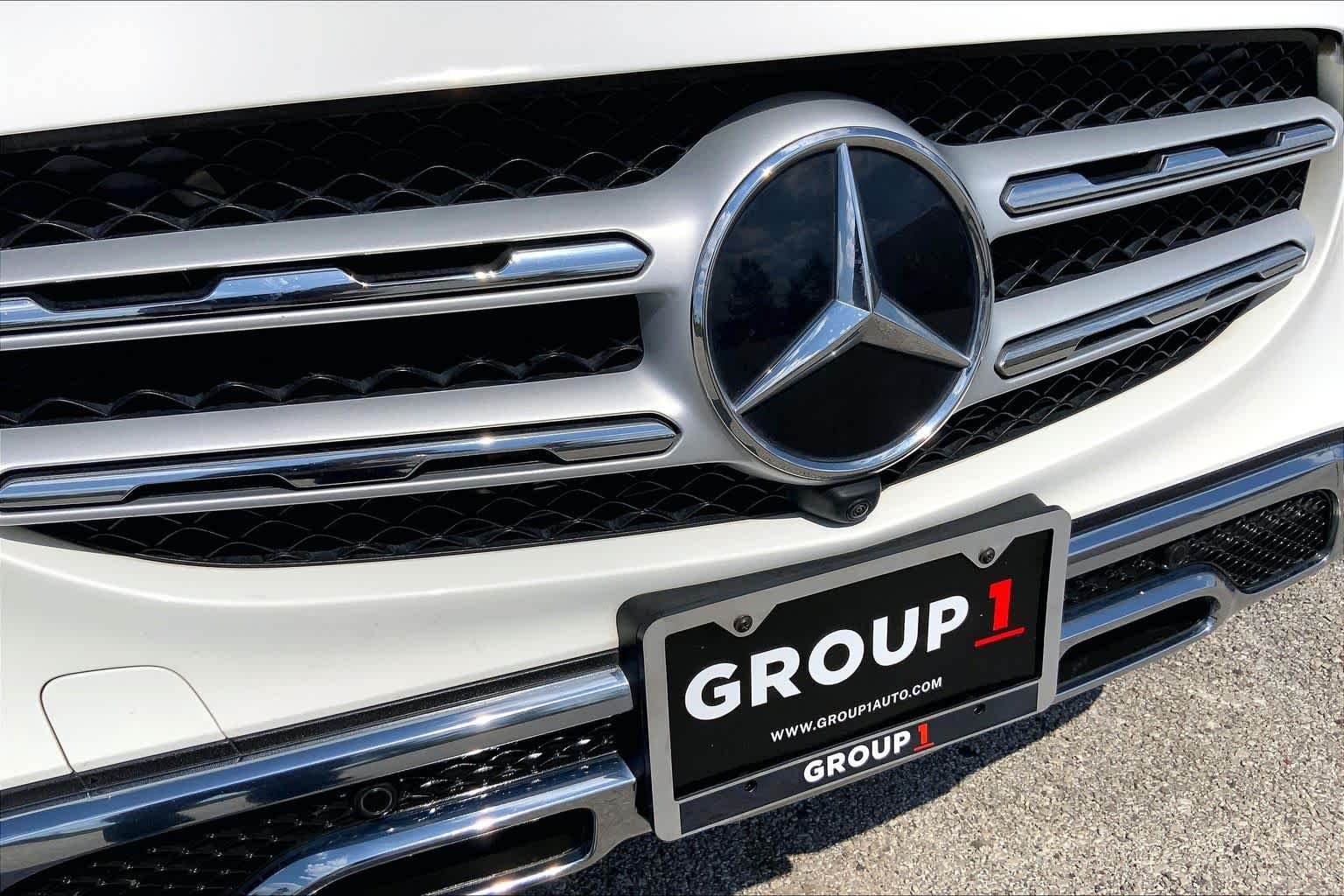Used 2022 Polar White Mercedes-Benz GLC 300 image 29