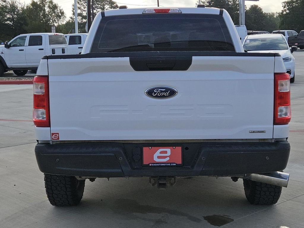 Used 2021 White Ford XL image 7