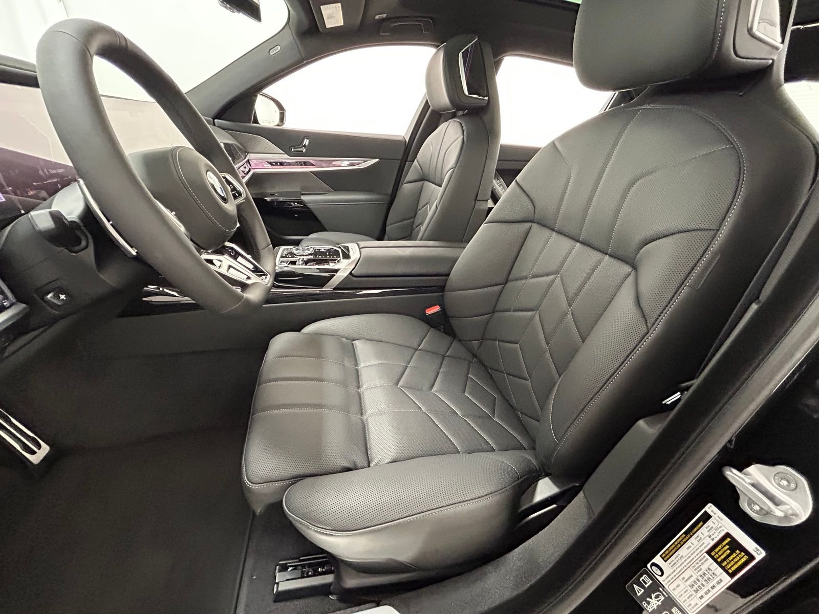 New 2026 Black Sapphire Metallic BMW 740i xDrive image 29