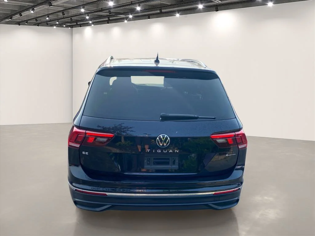Used 2022 Deep Black Pearl Volkswagen 2.0T SE image 6