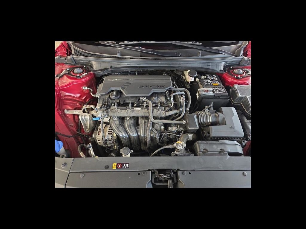 Used 2025 Red Kia EX image 21