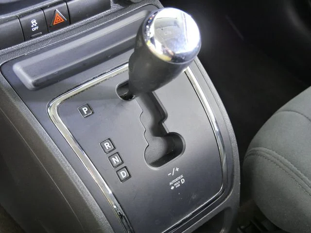 Used 2015 Gray Jeep Altitude image 31