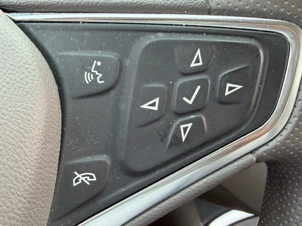Used 2024 White Chevrolet LT image 26