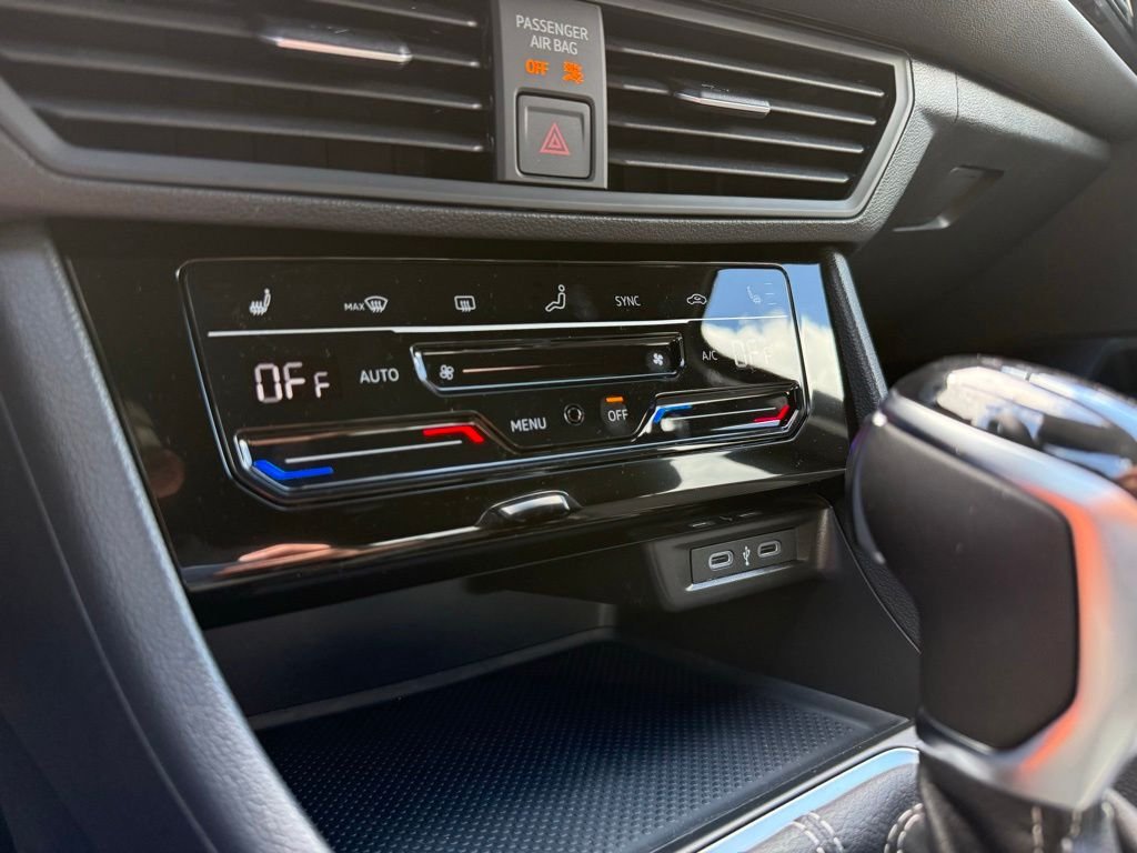 New 2026 Black Volkswagen 1.5T Sport image 39