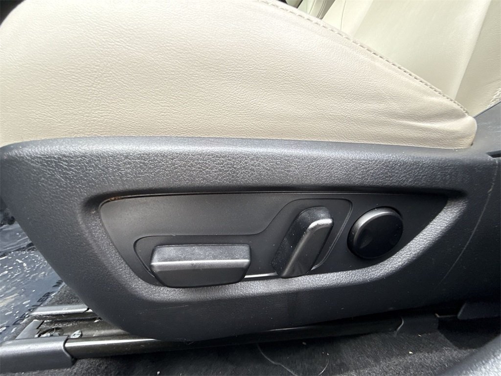 2023 MAZDA CX-30 - Image 11