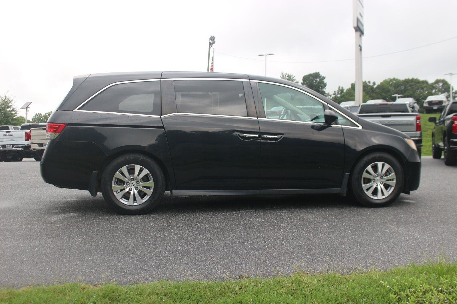 Used 2016  Honda EX-L image 8
