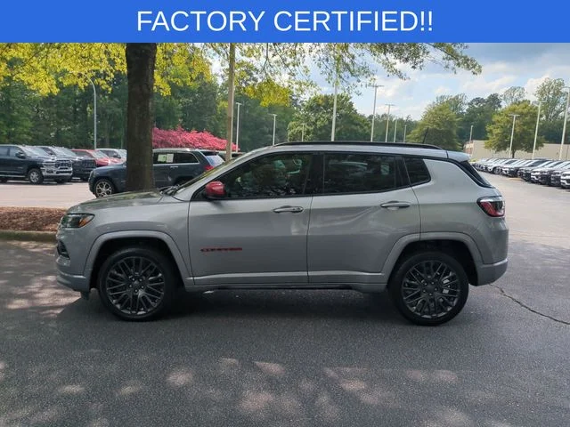 Used 2023 Silver Jeep Limited image 2