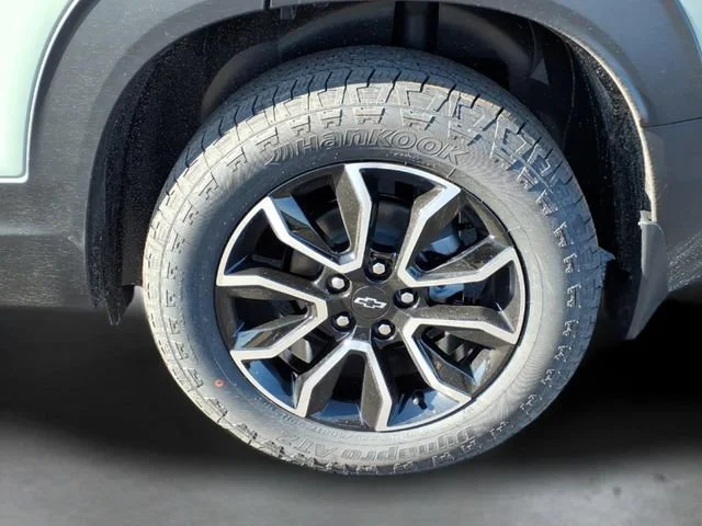 New 2026 Cacti Green Chevrolet ACTIV image 28