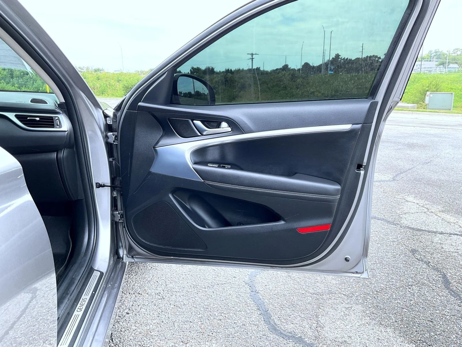 Used 2022 Silver Genesis 2.0T image 16