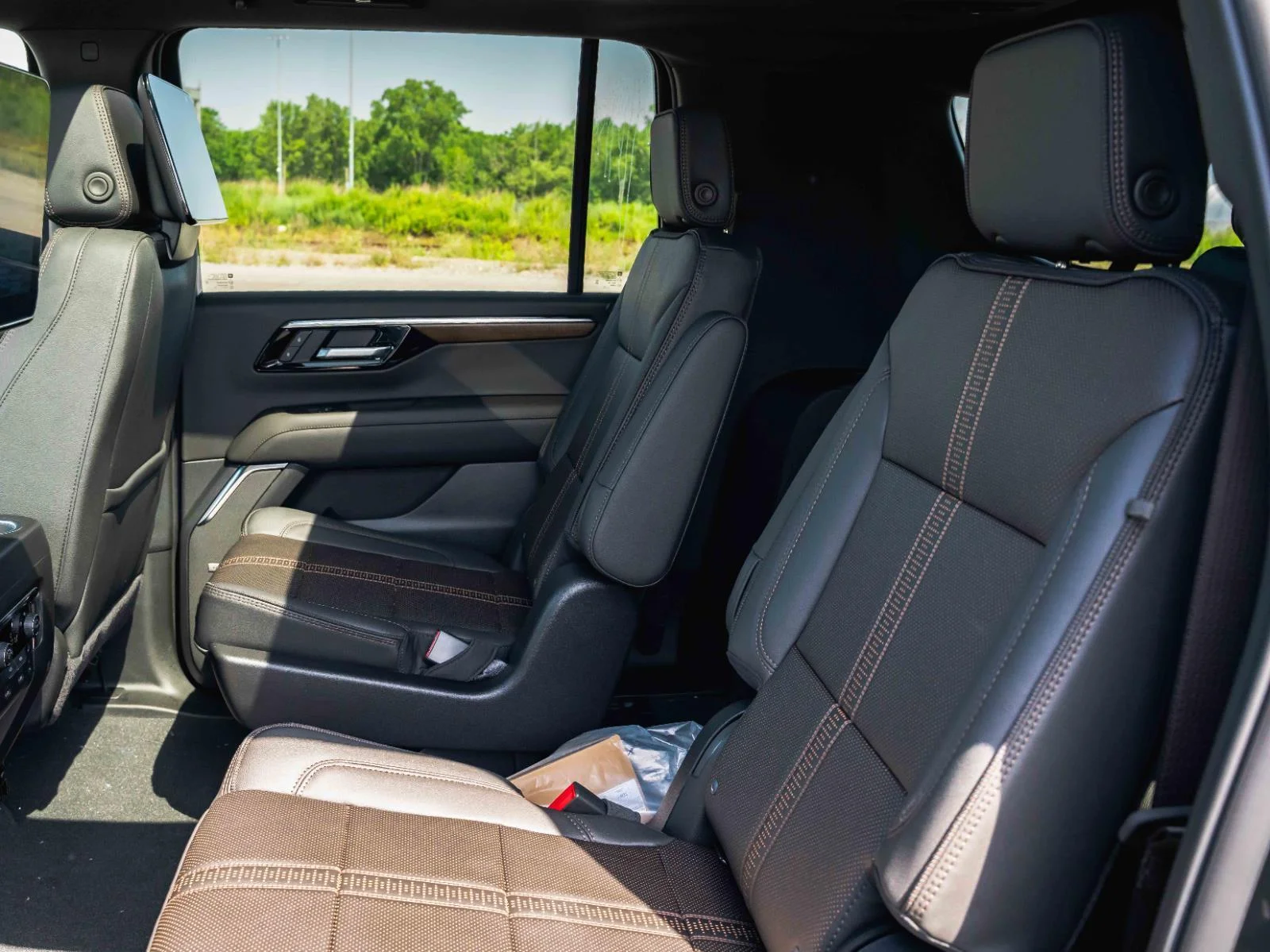New 2026 Black Chevrolet High Country image 56