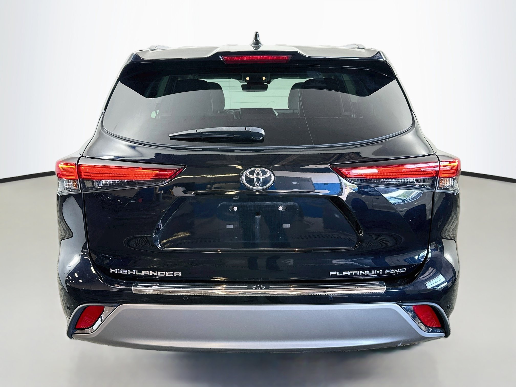 Used 2022 Midnight Black Metallic Toyota Platinum image 6