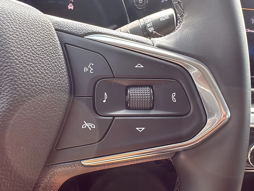 Used 2025 Mosaic Black Metallic Chevrolet  image 22