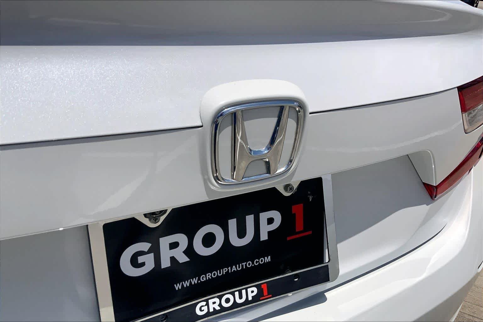 Used 2022 Platinum White Pearl Honda LX image 10