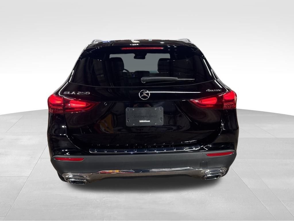 Used 2026 Black Mercedes-Benz GLA 250 image 4